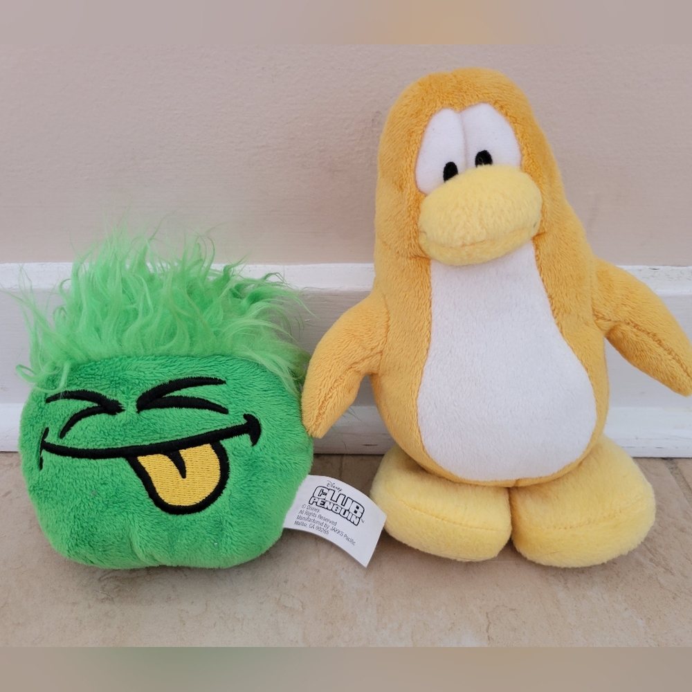 Club Penguin Green Emoji Plush and Yellow Penguin Plush